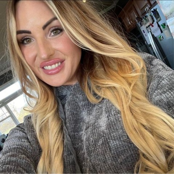 Meet your Posher, Heather - Picture 1 of 1